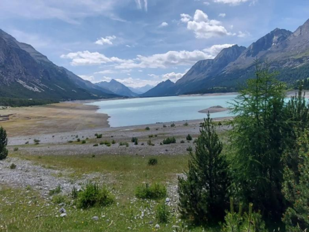 Turkooizen stuwmeer omzoomd door herfstkleurige lariksen – Carosello 3000 en Lac Salin, Livigno